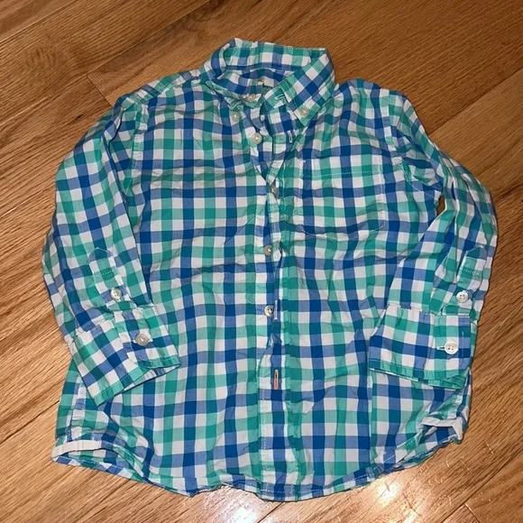 24 months and 2t button down toddler boy shirt bundle - Picture 3 of 3